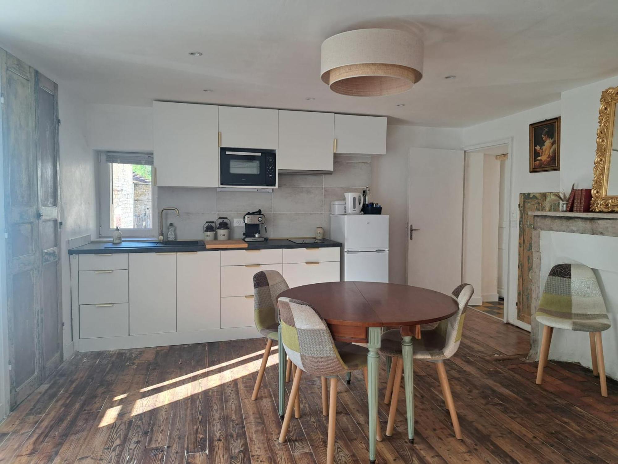 Le Logis Sereinite Annay-sur-Serein Buitenkant foto
