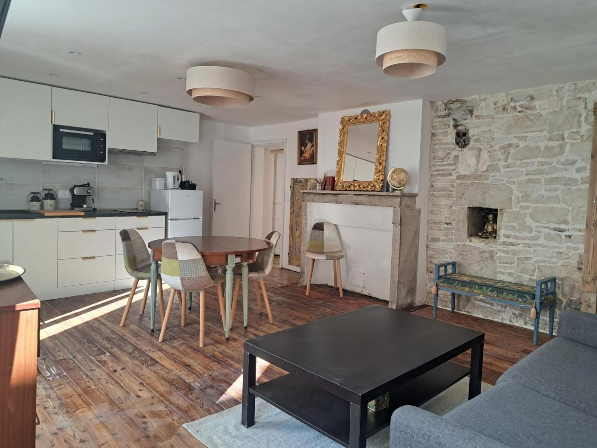 Le Logis Sereinite Annay-sur-Serein Buitenkant foto