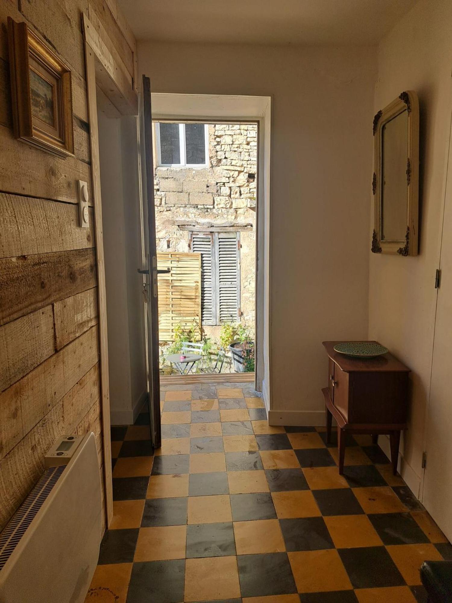 Le Logis Sereinite Annay-sur-Serein Buitenkant foto